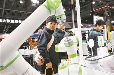 上海明確AI制造發展路線圖 物聯網技術服務的核心作用